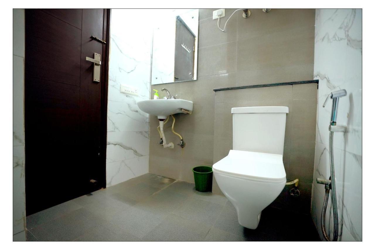 Gupta Residency Near Ajnara Heritage Noida Exterior foto