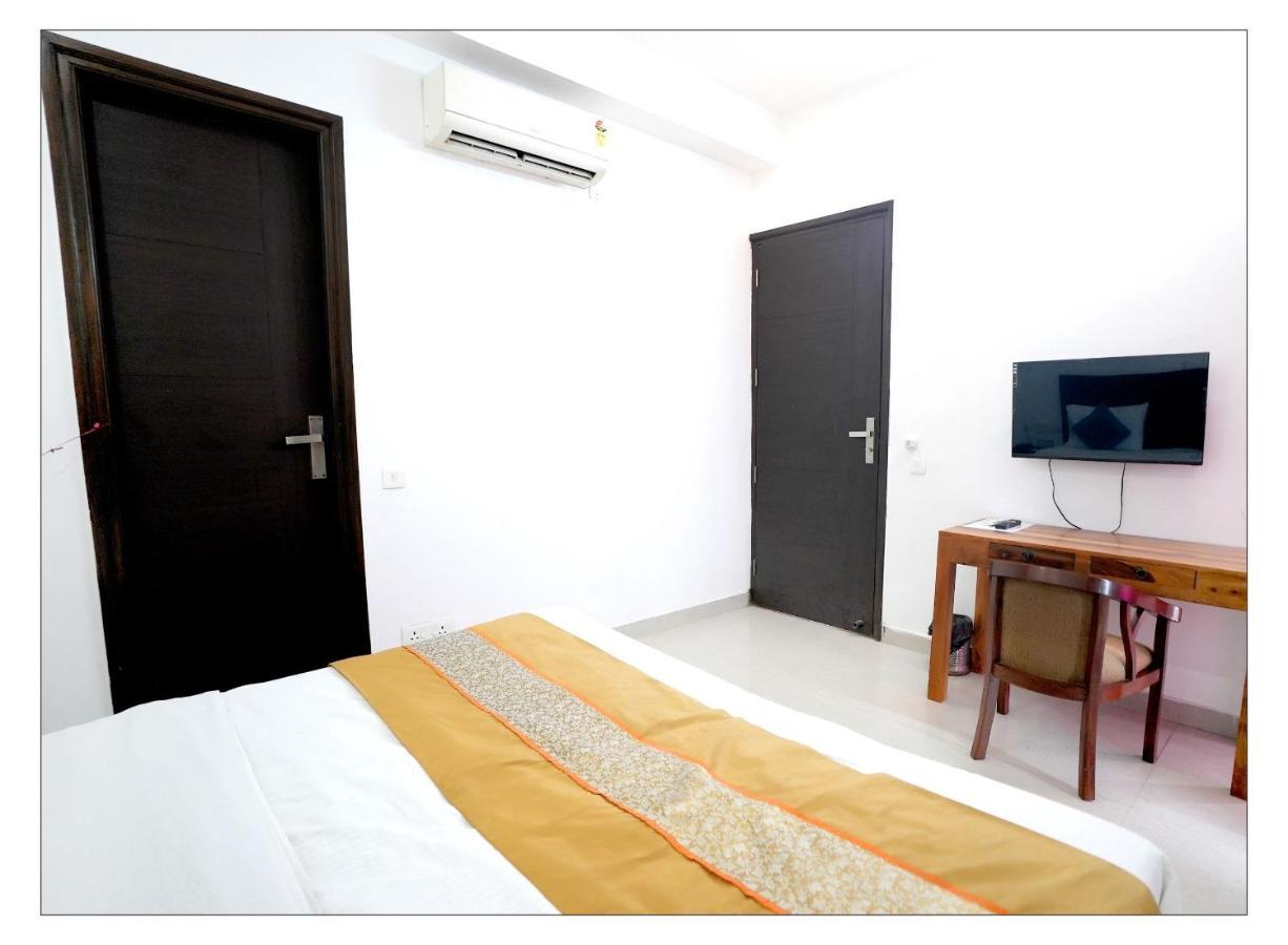 Gupta Residency Near Ajnara Heritage Noida Exterior foto