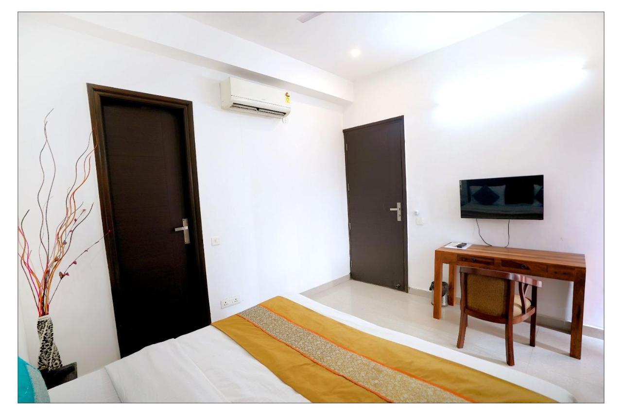 Gupta Residency Near Ajnara Heritage Noida Exterior foto