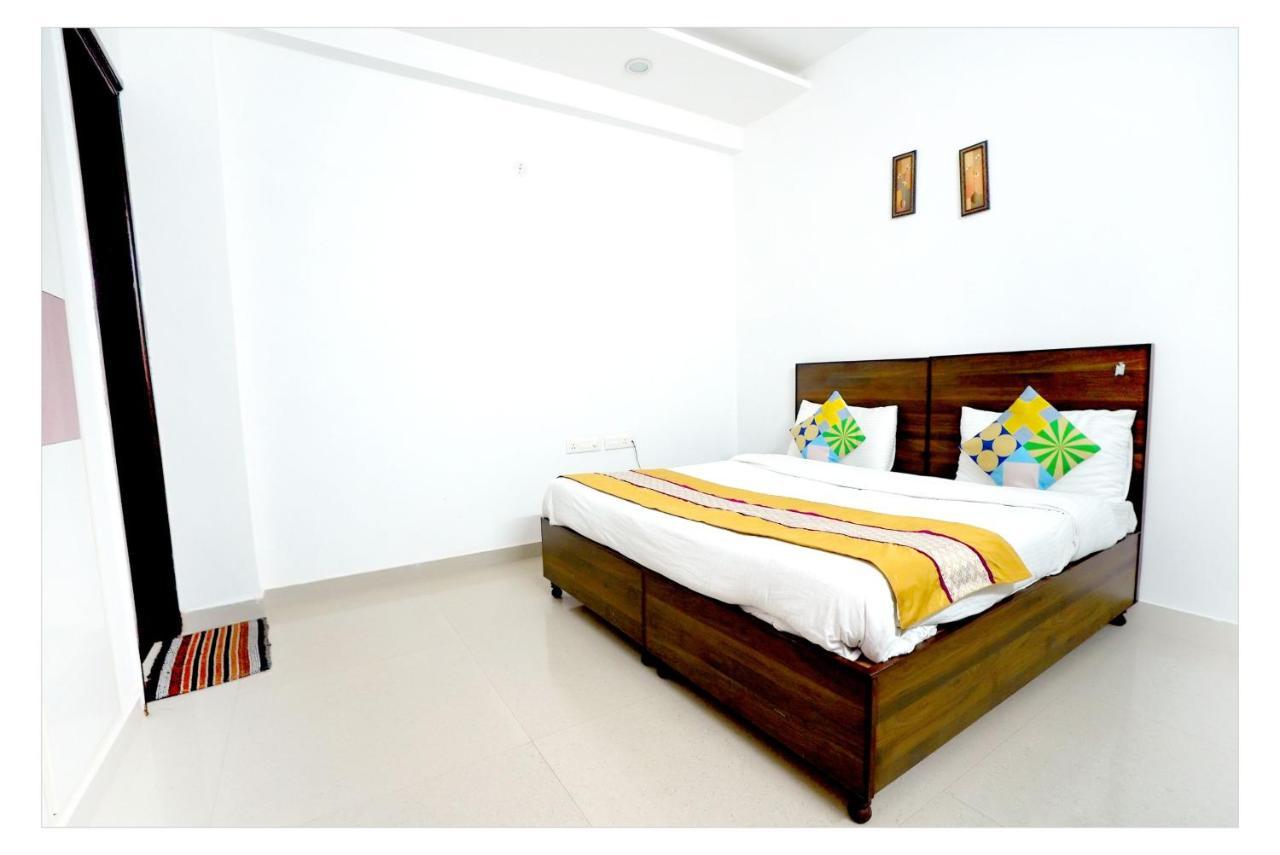 Gupta Residency Near Ajnara Heritage Noida Exterior foto